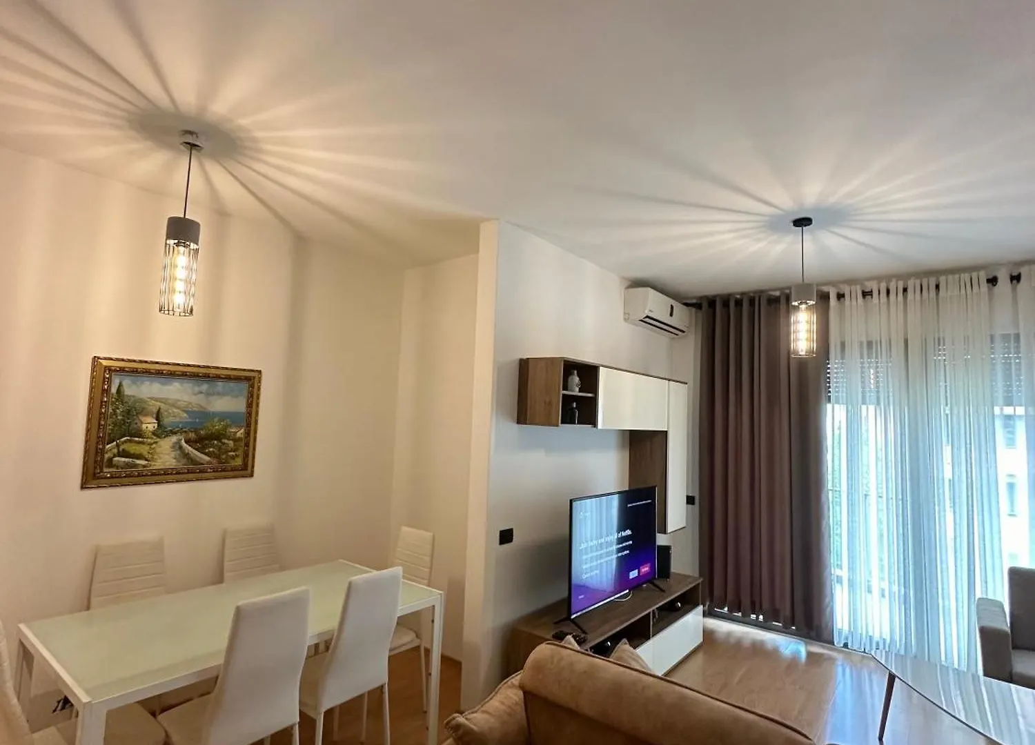 Lake Escape - Home 2 Tirana Apartman